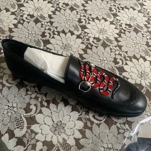 Gucci Men’s Brixton Snake-appliqué Loafers